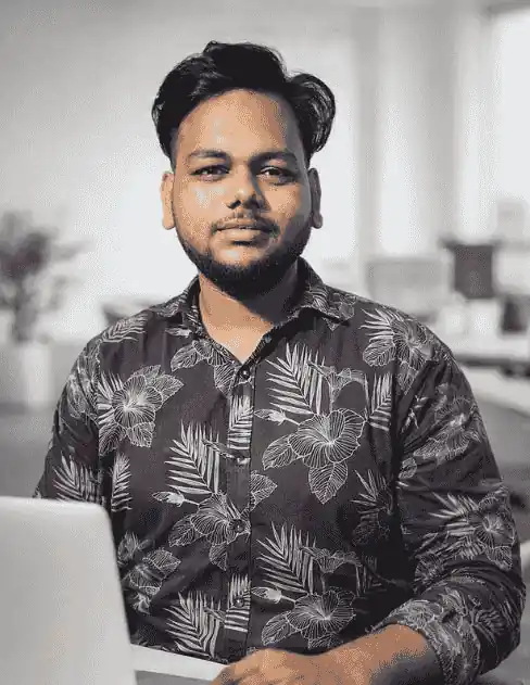 Suraj Gupta working on digital marketing campaigns in Mumbai
